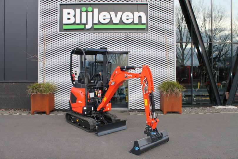 Kubota U18 - Van der bulk groen grond en infra (4)