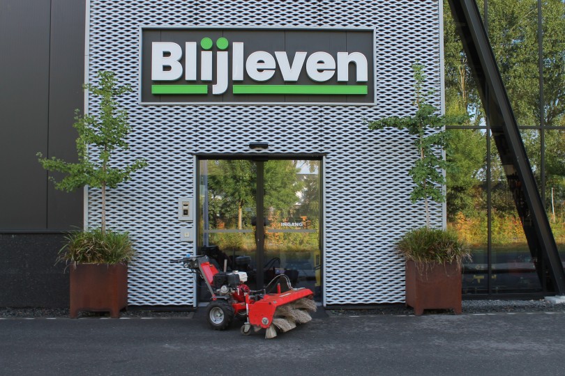 Kersten Veegmachine (2)